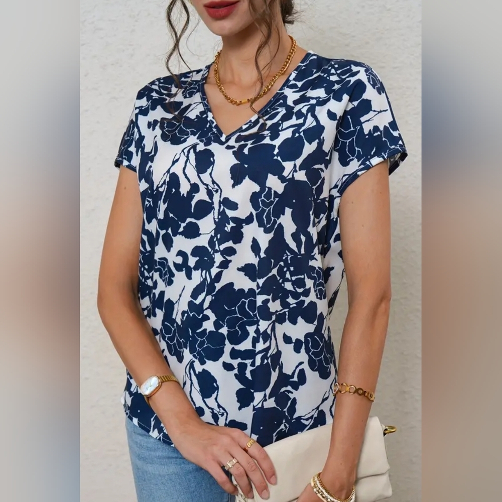 Floral Blue and White Women's Top. Thin, Cool, Easy-care